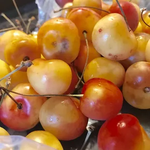 Cheated on Over-Ripened // Tastes  like week-old rotten (should be thrown away) Rainier cherries