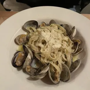 White wine clam pasta