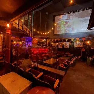 sushi and sashimi, interior