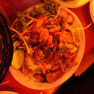 Laab Gai krob (Crispy Chicken Slad)