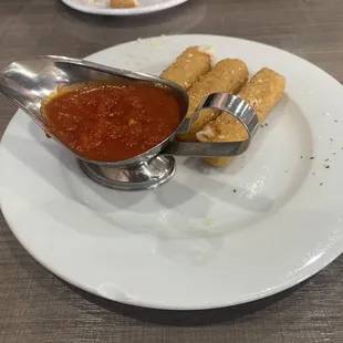 Fried Mozzarella Sticks with Marinara
