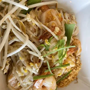 The shrimp pad Thai was very good and flavorful.