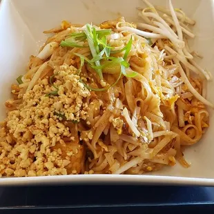 Country Style Pad Thai Chicken