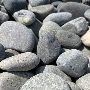 Mexican Beach Pebbles (.5"-1", 1"-2")