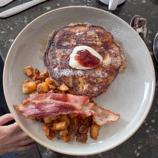 Signature almond ricotta pancake