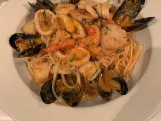 Idylwood Grill & Wine Bar