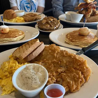 Buffalo Chicken & Bacon Poutine