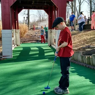 Mini golf fun, 2 courses!