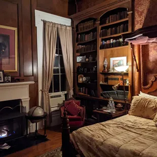 Lincoln library room