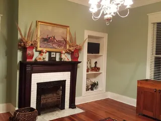 Colonel's Cottage Inns