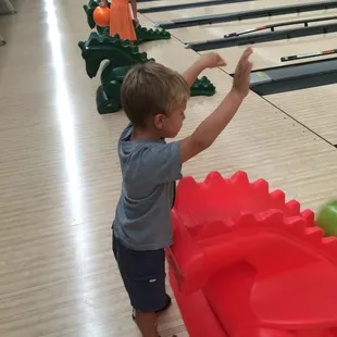 They have cute dragons for the kids to use.