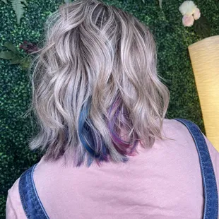 Partial highlight w/ vivid peek a boo- Whitney