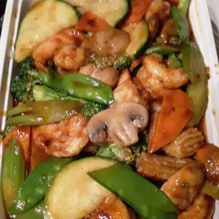 szechuan shrimp - loaded w veggies (4c food)