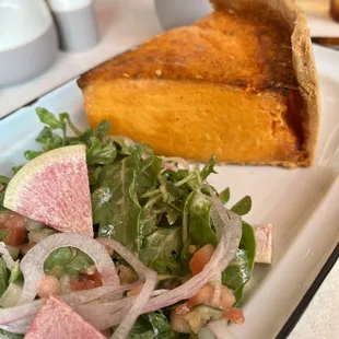 Seasonal quiche (red pepper)