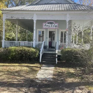 Beautiful Day in the neighborhood