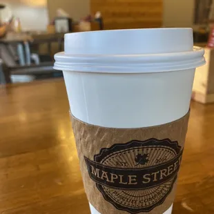 Maple mocha latte to go