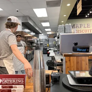 Clean kitchen and quick service