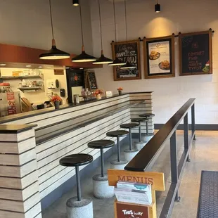 sushi and sashimi, interior