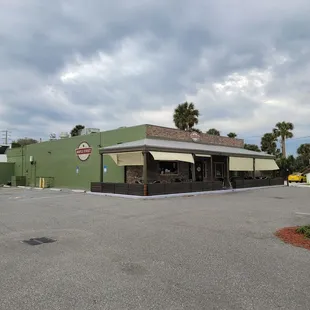 They make the best biscuits inside here