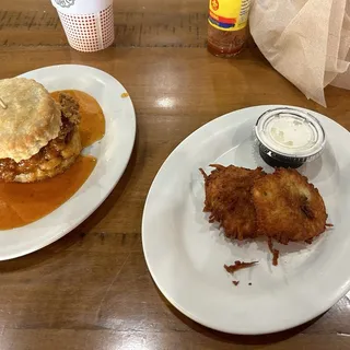 Classic Biscuit - Smashbrown, Egg & Cheese