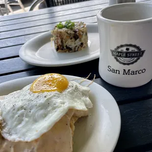 2 biscuits 2 sunny side eggs