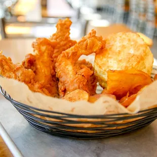 food, fried chicken, fried chicken wings, chicken wings and fried chicken, chicken wings, bbq wings, chicken, poultry, bbq chicken