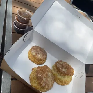 Iced Cinnamon Biscuit