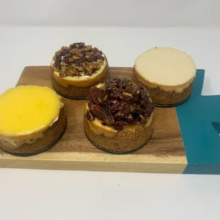 Mini cheesecakes. Yum!!!