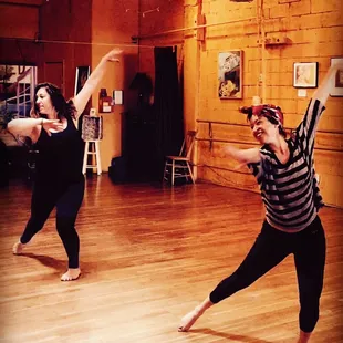 Kristin's Contemporary Dance Class. Saturday's at 11