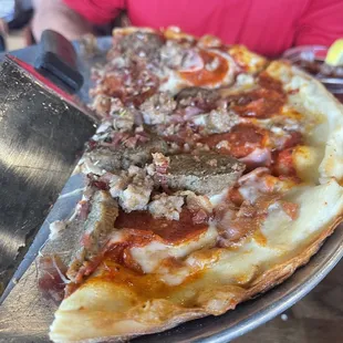 The carnivore pizza