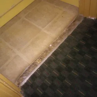 Closet Tiles are garbage