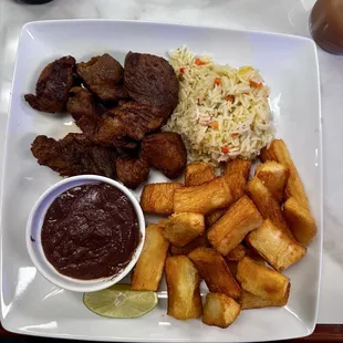 Special Yuca Frita with Chicharron