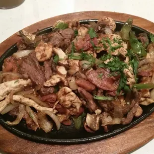 Fajitas (steak/chicken/shrimp)