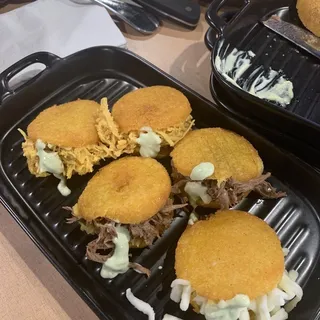 5 Tequenos