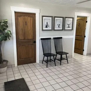 The tidy and beautiful waiting room