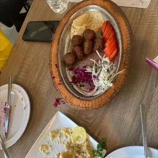 Falafel Plate &amp; Babaganush Salad SOOOOOOO GOOD OMG