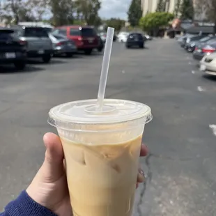 Iced Vanilla Latte W/ Oatmilk