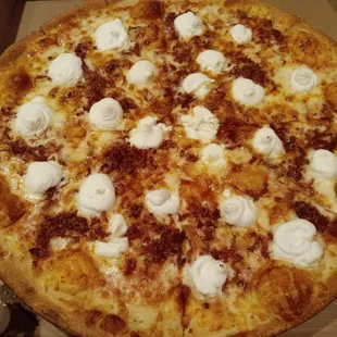 X-Large Pizza with Bacon and Ricotta
