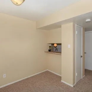 Choose from our renovated one and two bedroom floor plans that come well-appointed with upgraded features.