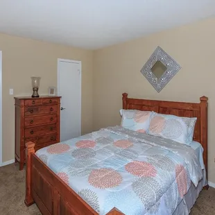 Choose from our renovated one and two bedroom floor plans that come well-appointed with upgraded features.