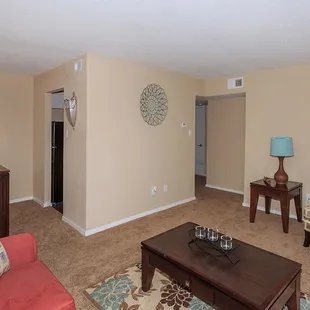 Choose from our renovated one and two bedroom floor plans that come well-appointed with upgraded features.