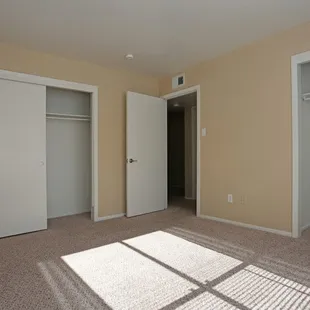 Choose from our renovated one and two bedroom floor plans that come well-appointed with upgraded features.