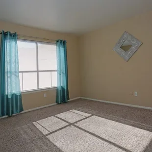 Choose from our renovated one and two bedroom floor plans that come well-appointed with upgraded features.