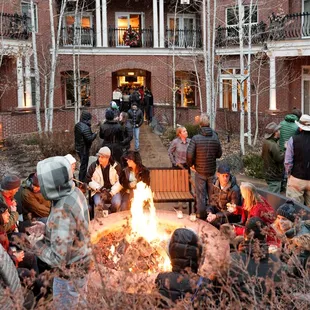 Outdoor patio and fire-pit