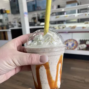 Small Snickers Shake