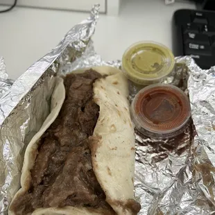 Carne guisada taco