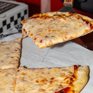 NY cheese pizza