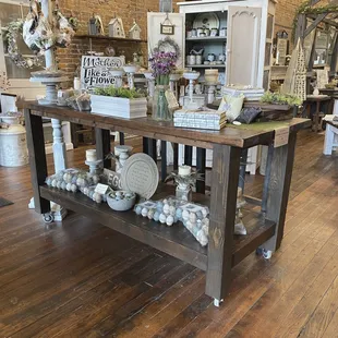 6' workstation/island on casters