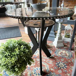 Sculpted Gear, Glass top table