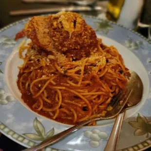Spaghetti and meatball